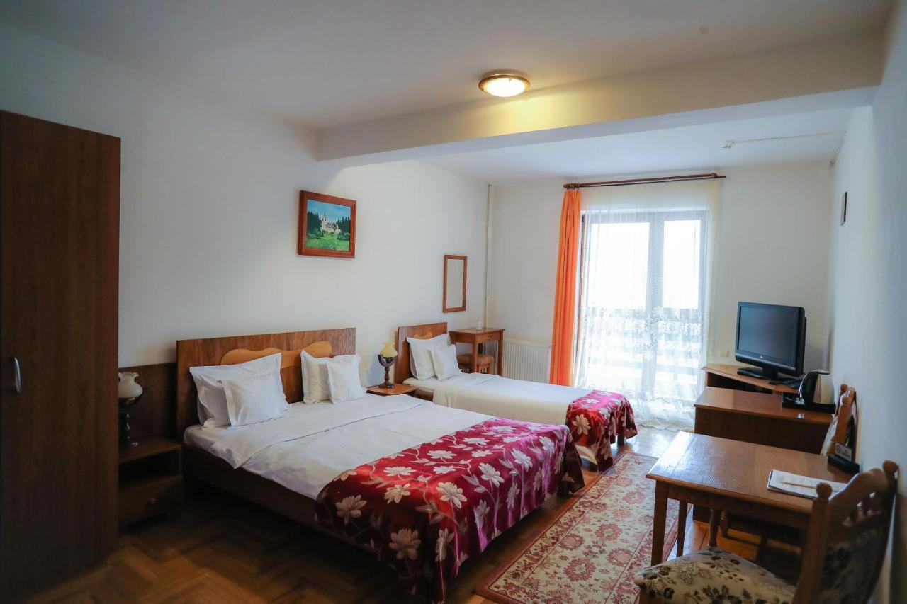 Royal Boutique Hotel Poiana Brasov Esterno foto