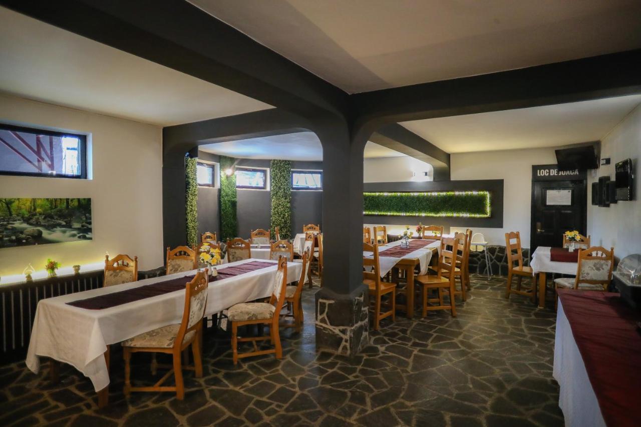 Royal Boutique Hotel Poiana Brasov Esterno foto