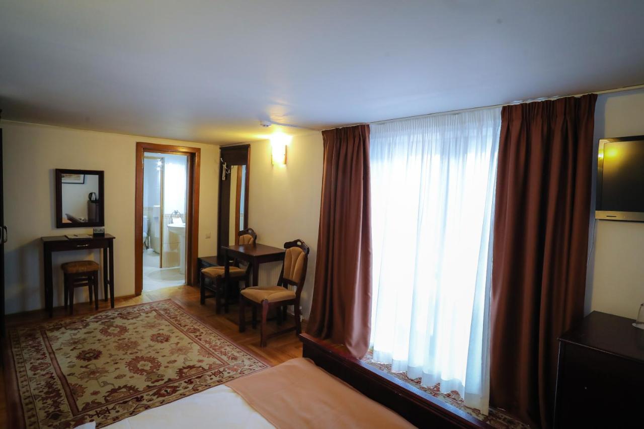 Royal Boutique Hotel Poiana Brasov Esterno foto