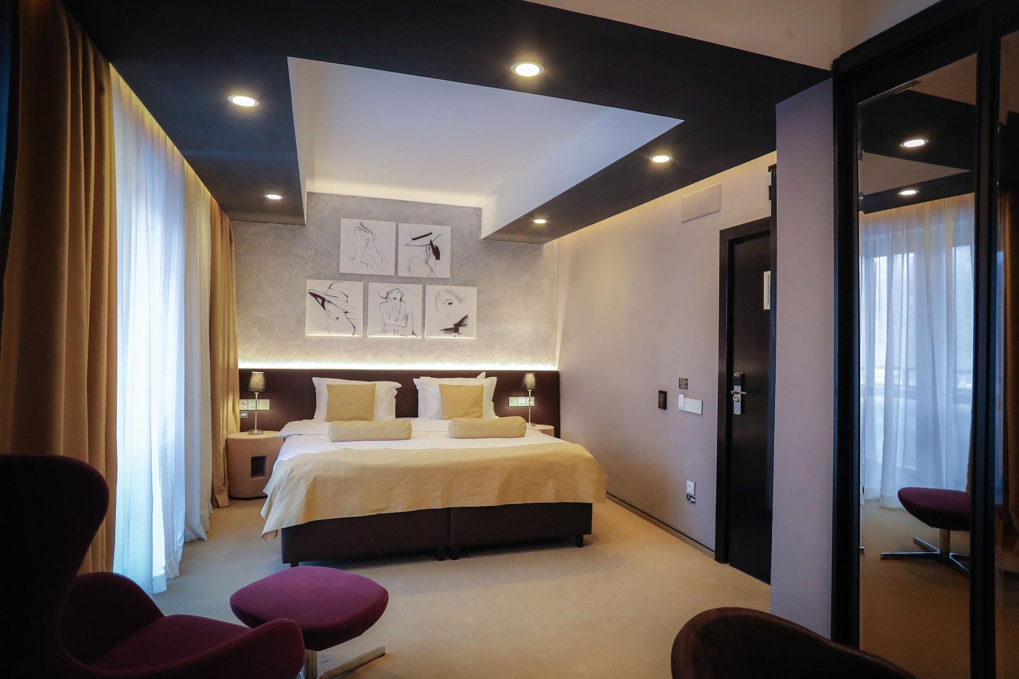 Royal Boutique Hotel Poiana Brasov Esterno foto