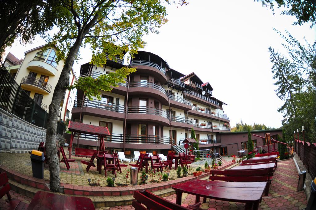 Royal Boutique Hotel Poiana Brasov Esterno foto