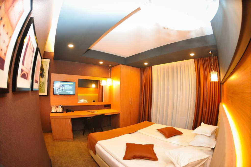Royal Boutique Hotel Poiana Brasov Esterno foto